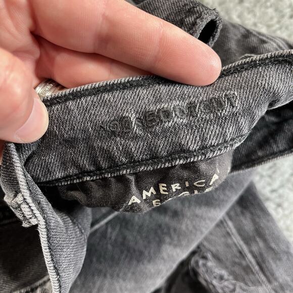 AMERICAN EAGLE 90s BOOTCUT JEANS WOMENS 2 BLACK DISTRESSED 28” WAIST 29” INSEAM - Picture 5 of 15